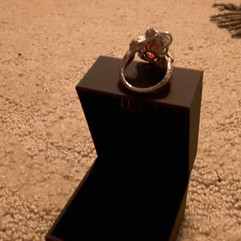 Ring - Picture 4 of 7